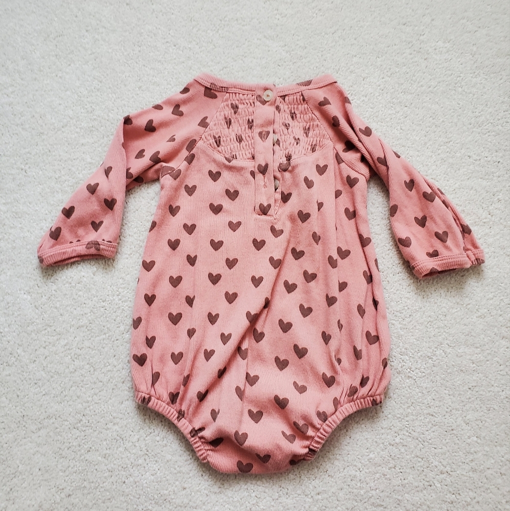 Kate Quinn Baby Girls Ribbed Smocked Heart Bodysuit sz6-12m - Picture 5 of 12